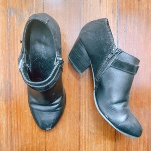 American Eagle // Women’s ankle booties